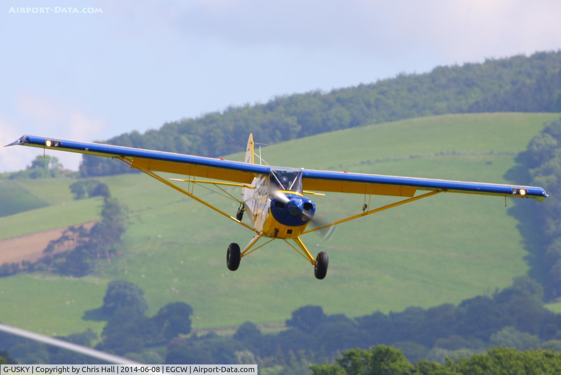 G-USKY, 2004 Aviat A-1B Husky C/N 2261, visitor at Welshpool