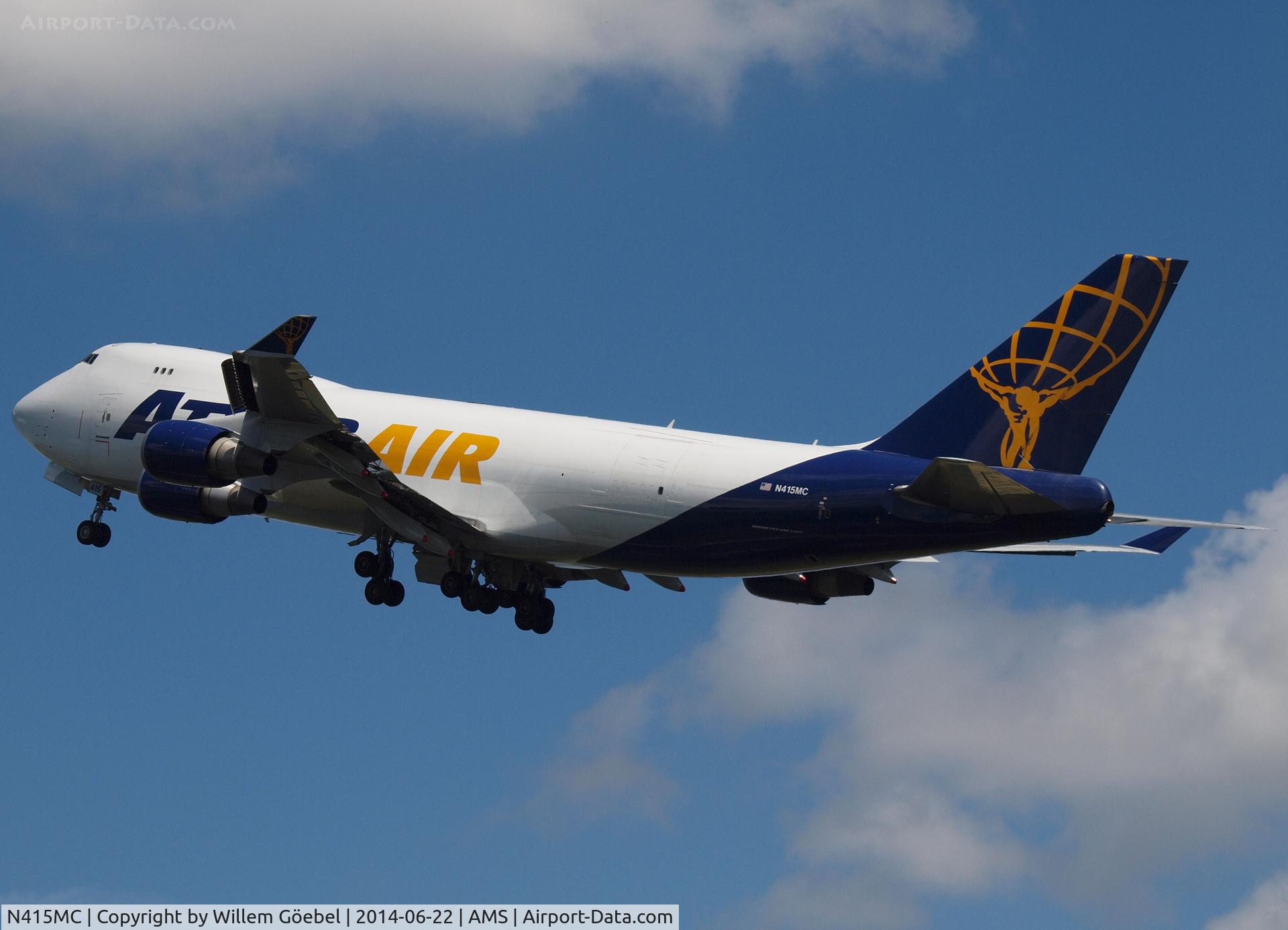 N415MC, 2002 Boeing 747-47UF C/N 32837, Take off from runway 36L of Schiphol Airport