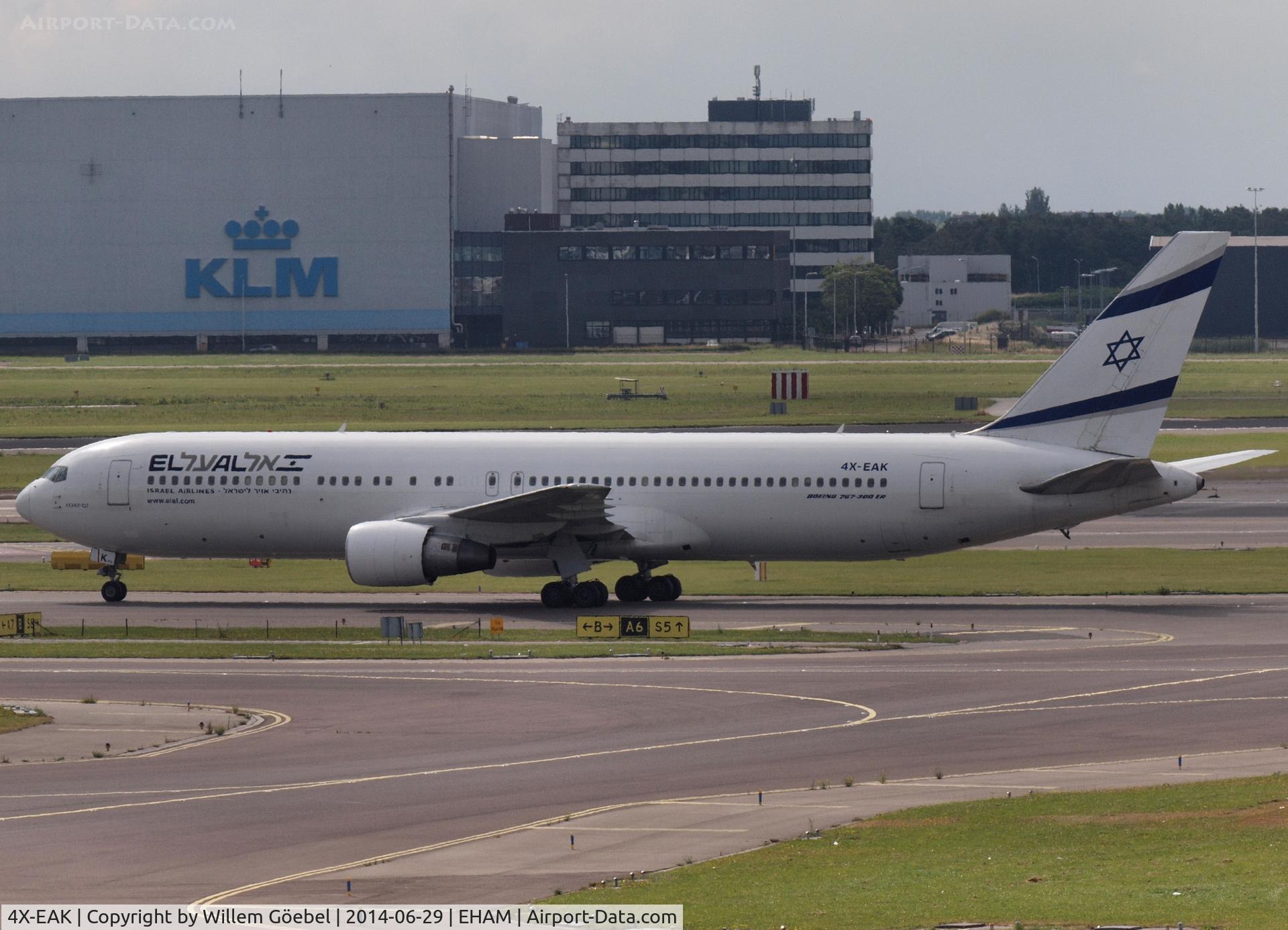 4X-EAK, 1997 Boeing 767-3Q8 C/N 27600, Taxi to the gate of Schiphol Airport