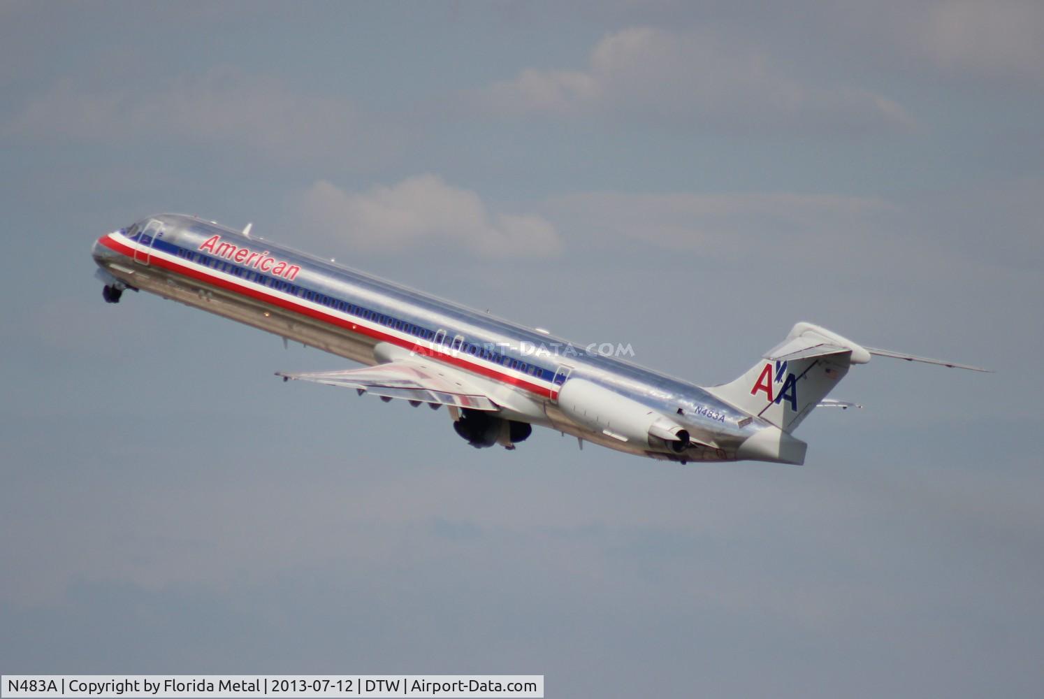 N483A, 1988 McDonnell Douglas MD-82 (DC-9-82) C/N 49676, American MD-82