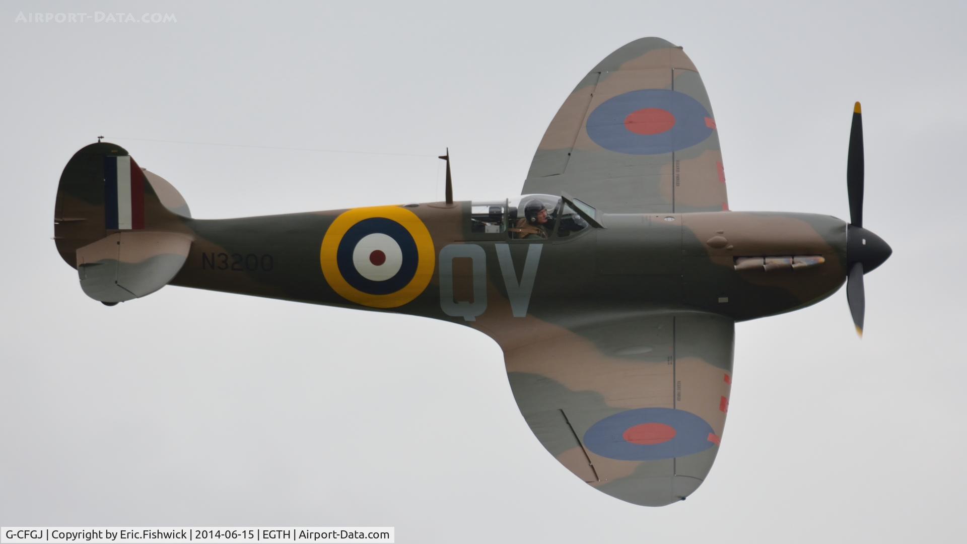 G-CFGJ, 1939 Supermarine Spitfire 1 C/N 441, 42. N3200 at The Shuttleworth Collection Airshow - featuring LAA 'party in the park.'