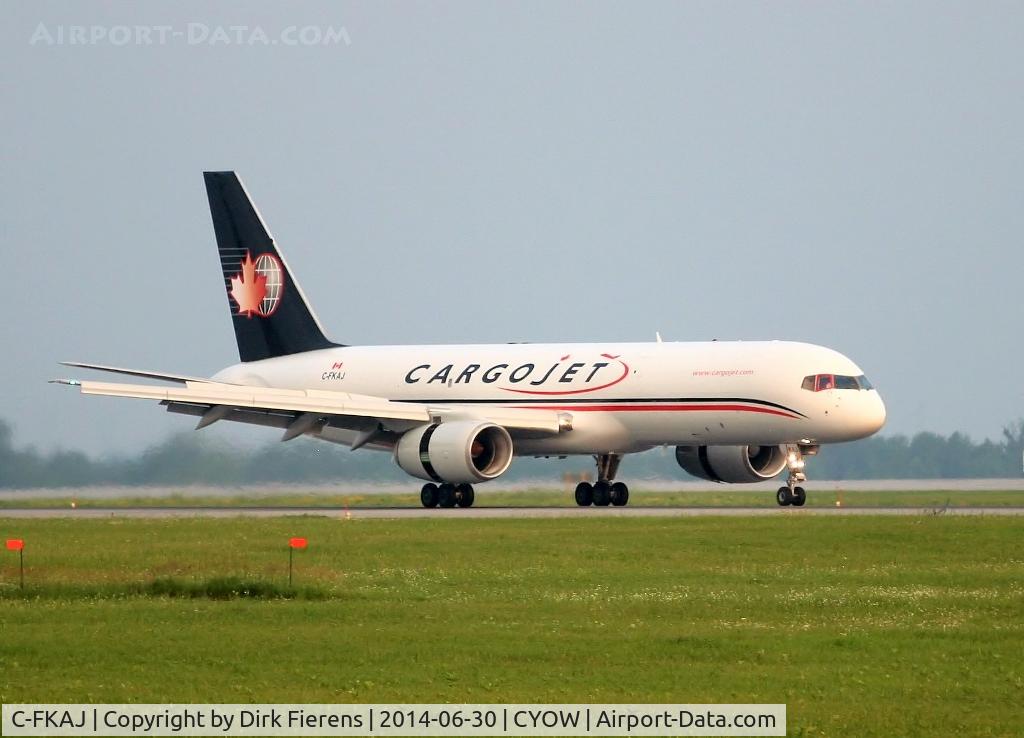 C-FKAJ, 1989 Boeing 757-23APF C/N 24566, Just arrive on rwy 7L.
