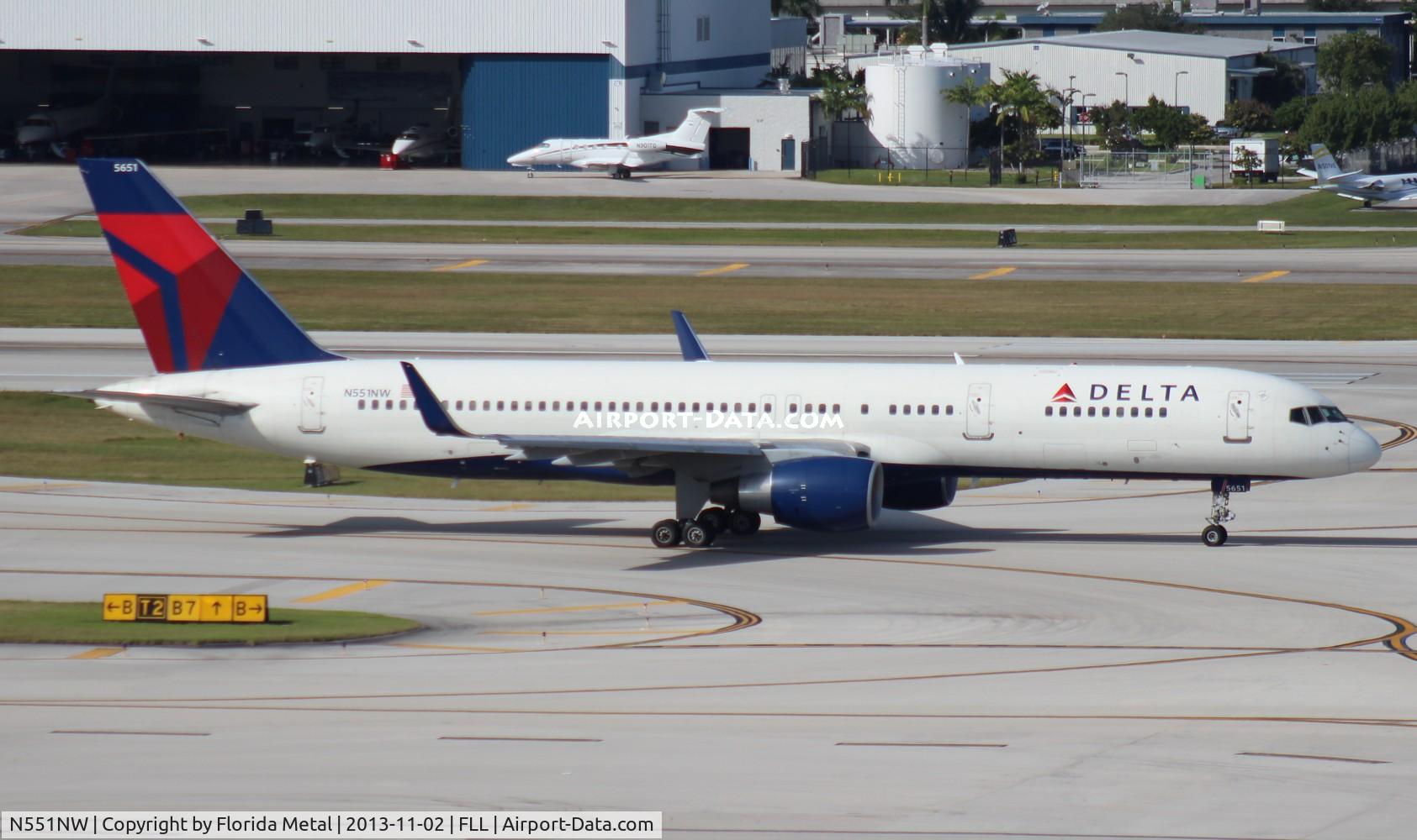 N551NW, 2001 Boeing 757-251 C/N 26498, Delta 757-200