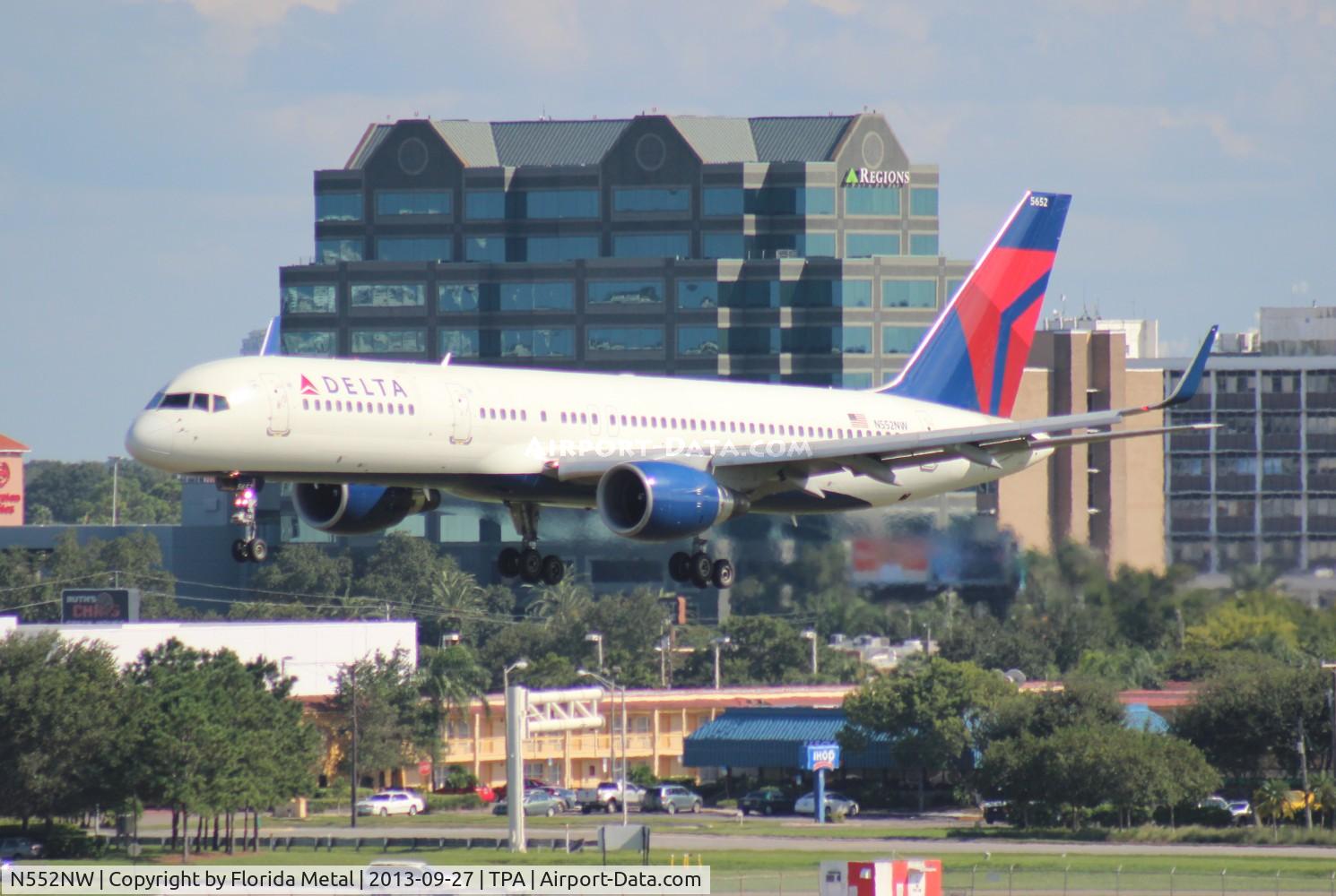 N552NW, 2001 Boeing 757-251 C/N 26499, Delta 757-200