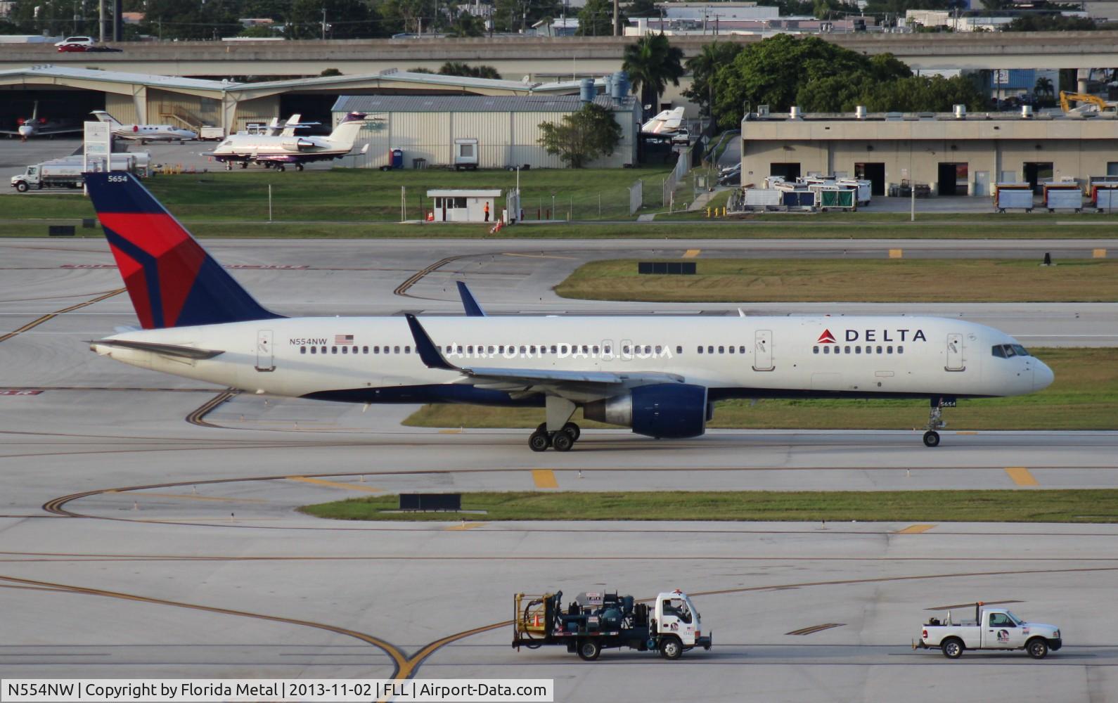 N554NW, 2001 Boeing 757-251 C/N 26501, Delta 757-200