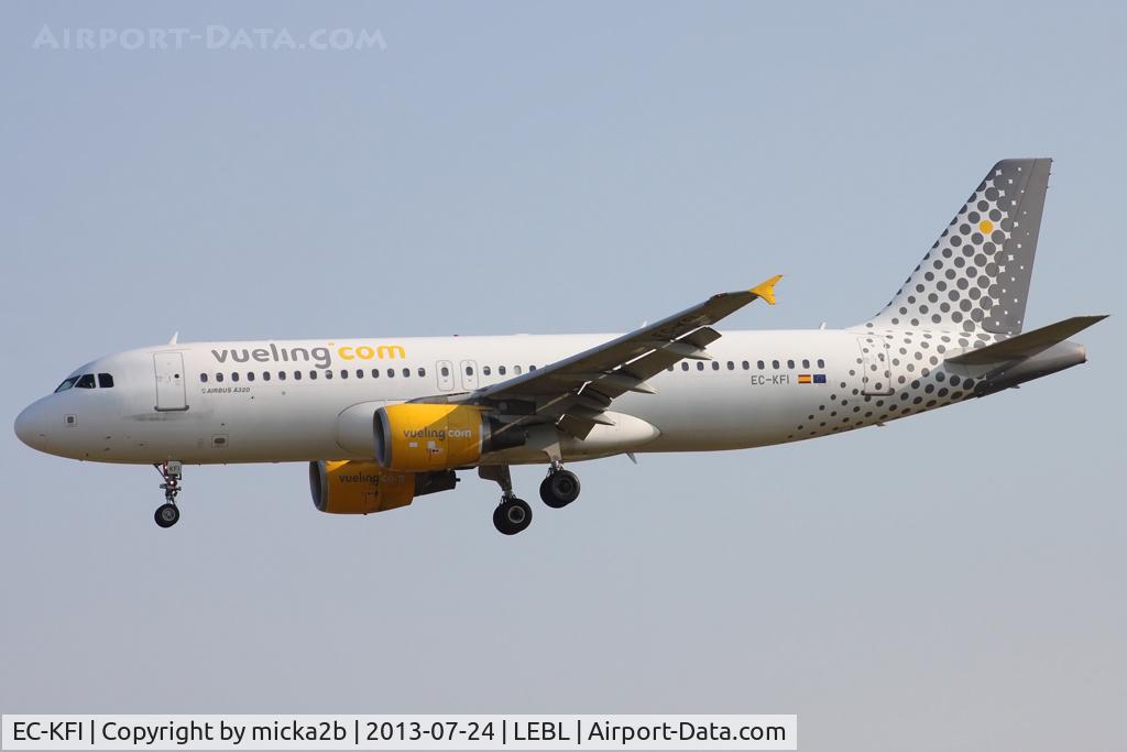 EC-KFI, 2007 Airbus A320-216 C/N 3174, Landing