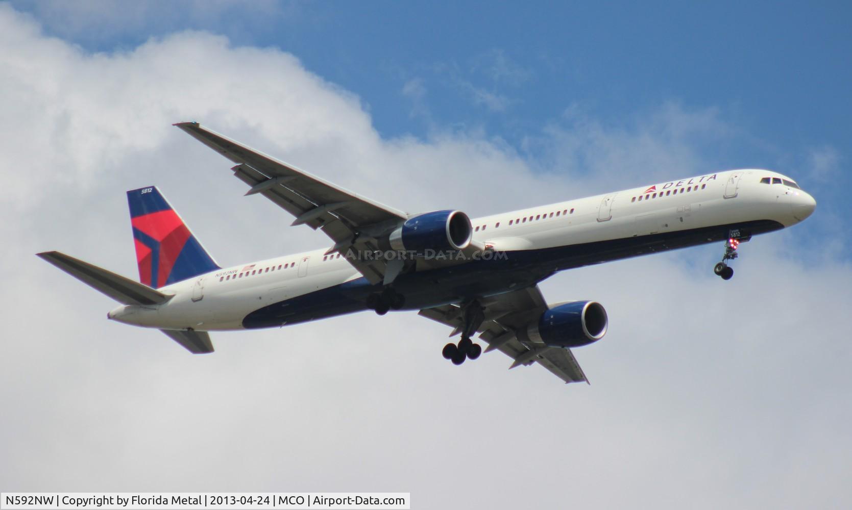 N592NW, 2003 Boeing 757-351 C/N 32992, Delta 757-300