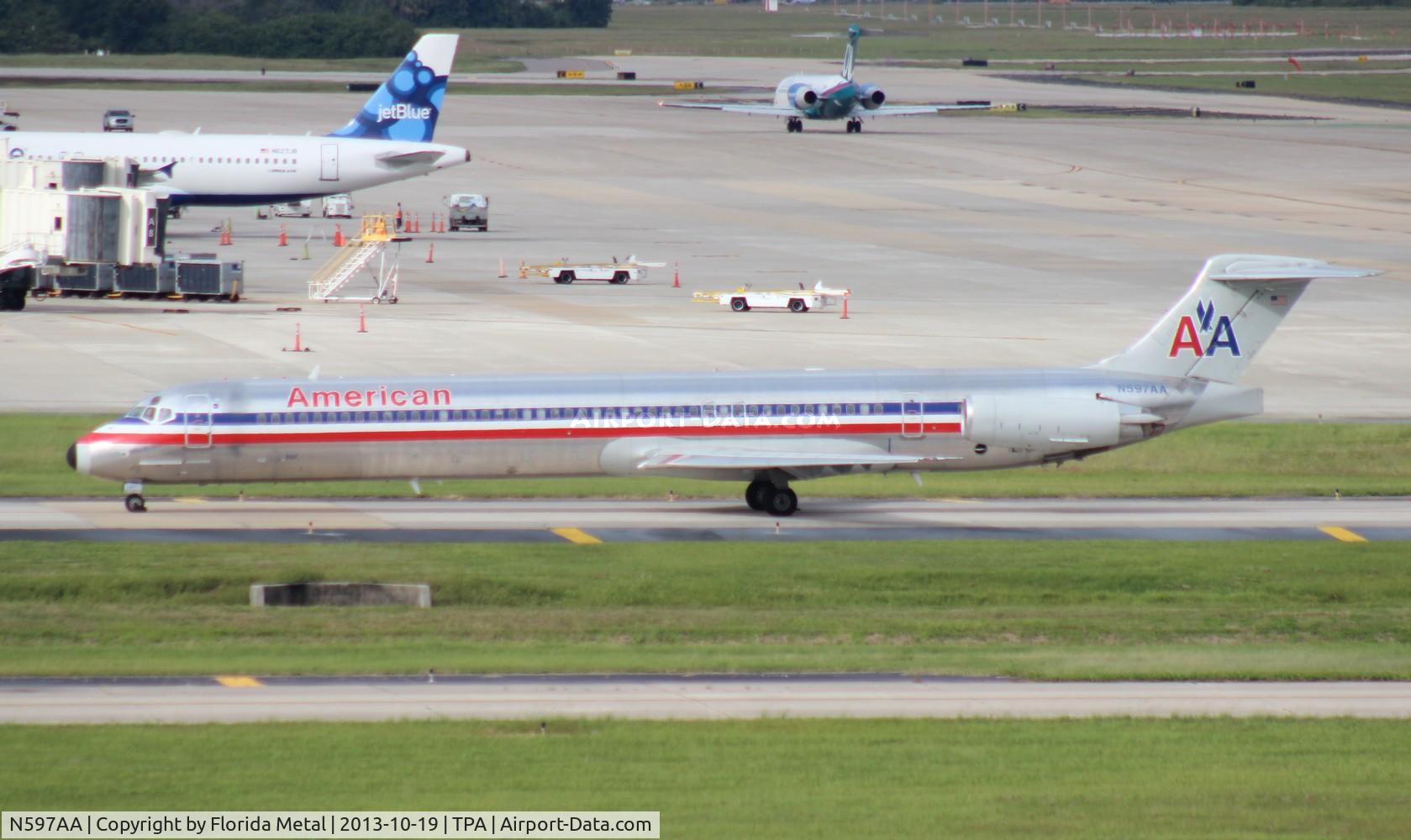 N597AA, 1992 McDonnell Douglas MD-83 (DC-9-83) C/N 53287, American MD-83