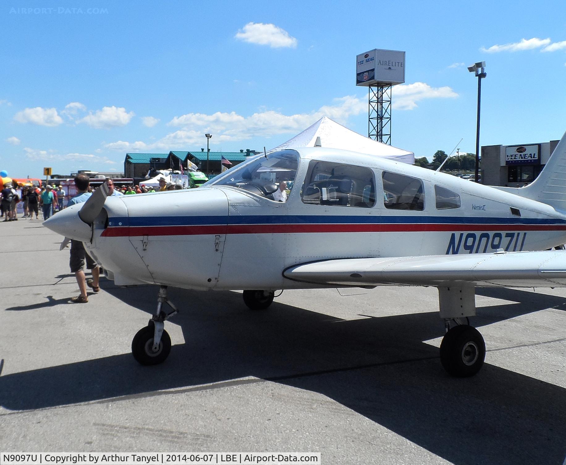 N9097U, 1985 Piper PA-28-161 C/N 28-8616022, On display @ the Westmoreland County Airshow