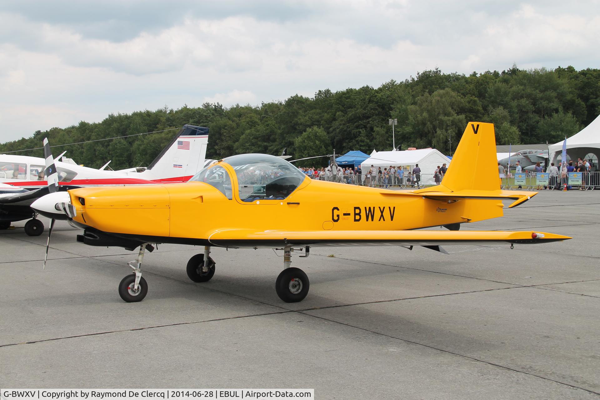 G-BWXV, 1997 Slingsby T-67M-260 Firefly C/N 2256, Visitor at the Ursel Opendoor.