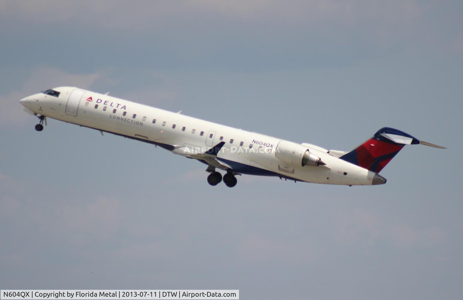 N604QX, 2001 Bombardier CRJ-701 (CL-600-2C10) C/N 10019, Delta Connection CRJ-700
