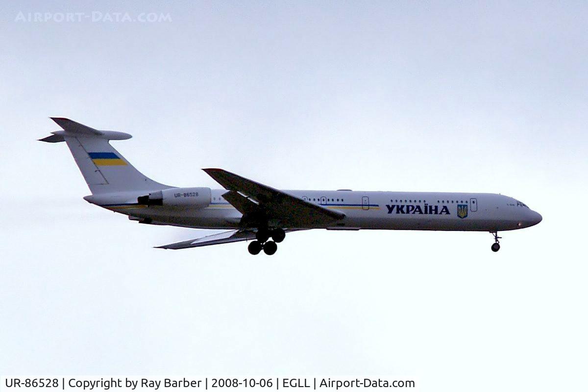 UR-86528, 1981 Ilyushin Il-62M C/N 4038111, Ilyushin Il-62M [4038111] (Ukraine Air Enterprise) Home~G 06/10/2008. On approach 27L.