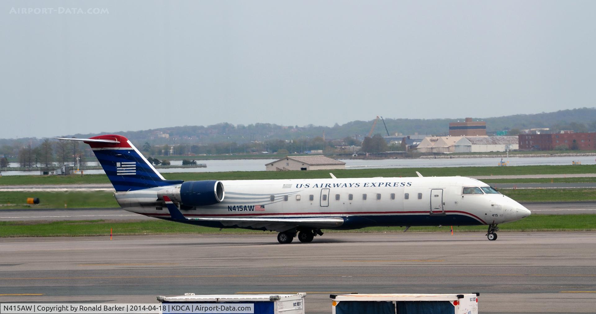 N415AW, 2001 Bombardier CRJ-200LR (CL-600-2B19) C/N 7593, Taxi National