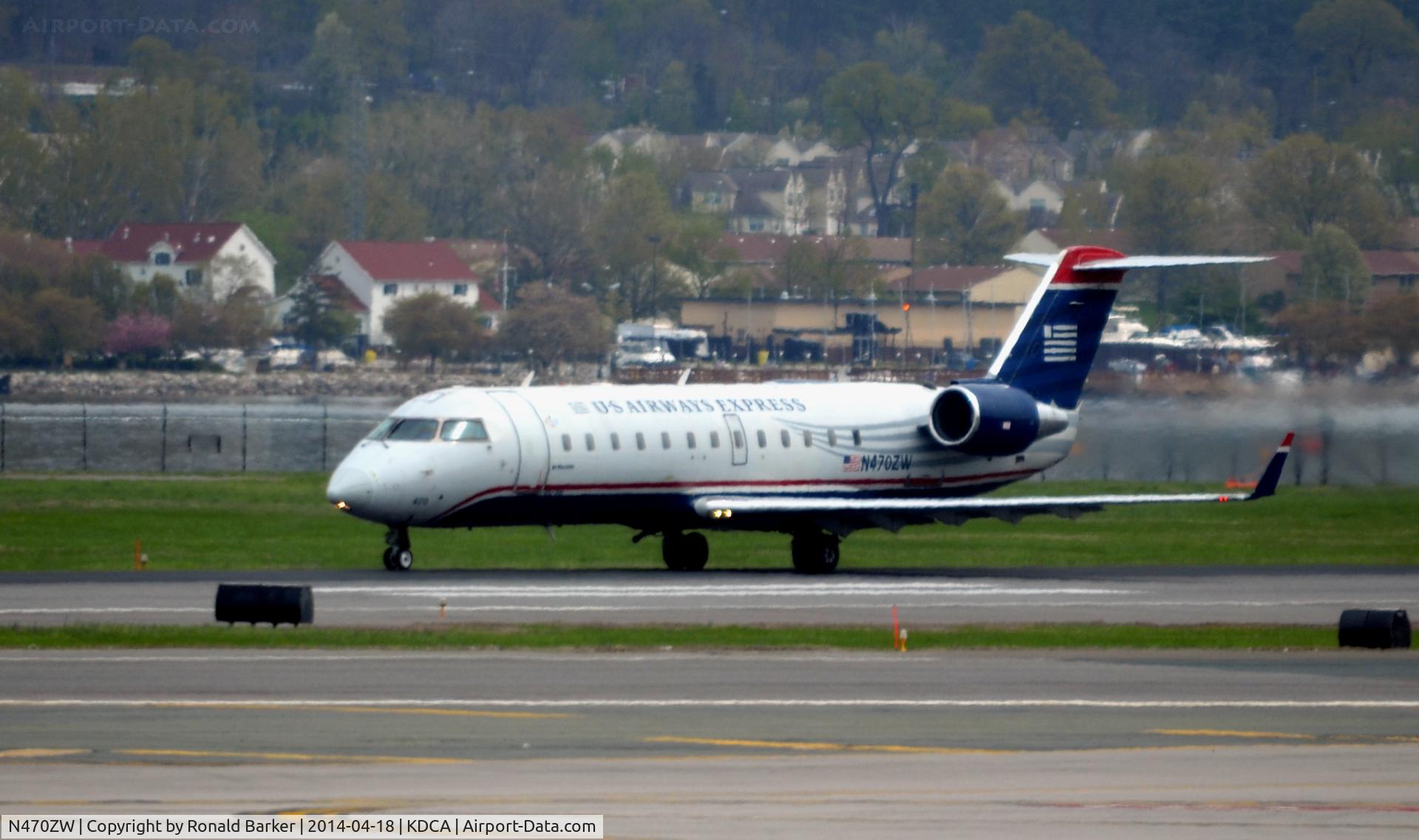 N470ZW, 2004 Bombardier CRJ-200LR (CL-600-2B19) C/N 7927, Takeoff National Airport