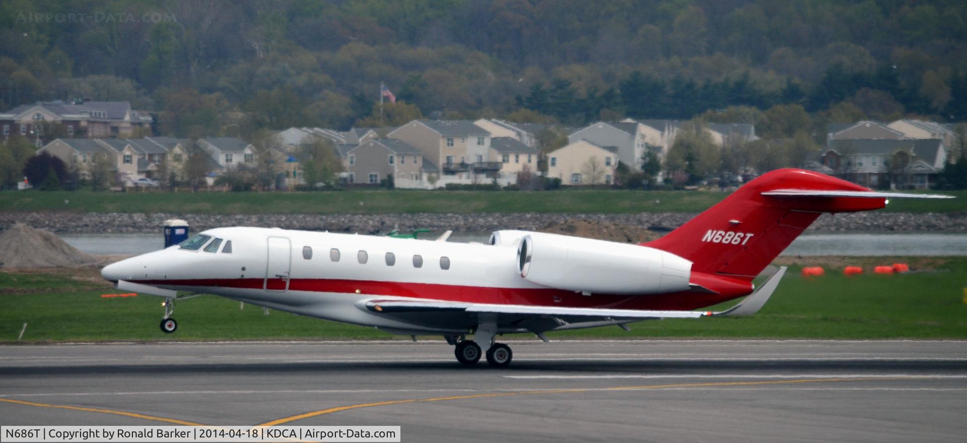 N686T, 2003 Cessna 750 Citation X Citation X C/N 750-0211, Nose wheel liftoff National Airport