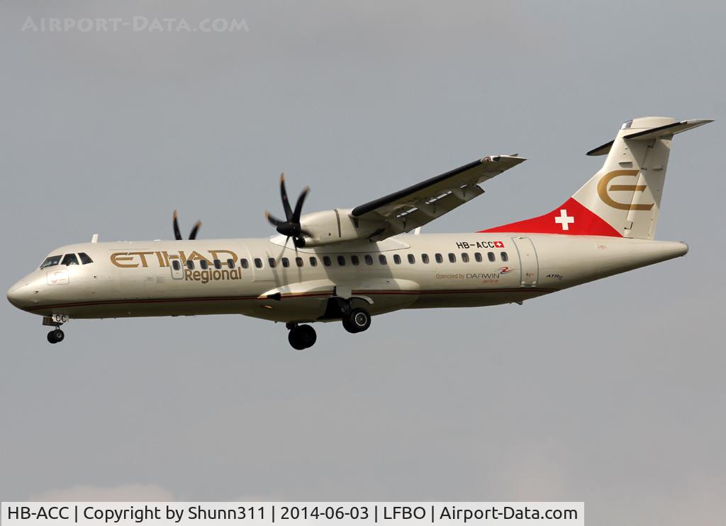 HB-ACC, 2001 ATR 72-212A C/N 664, Landing rwy 32L