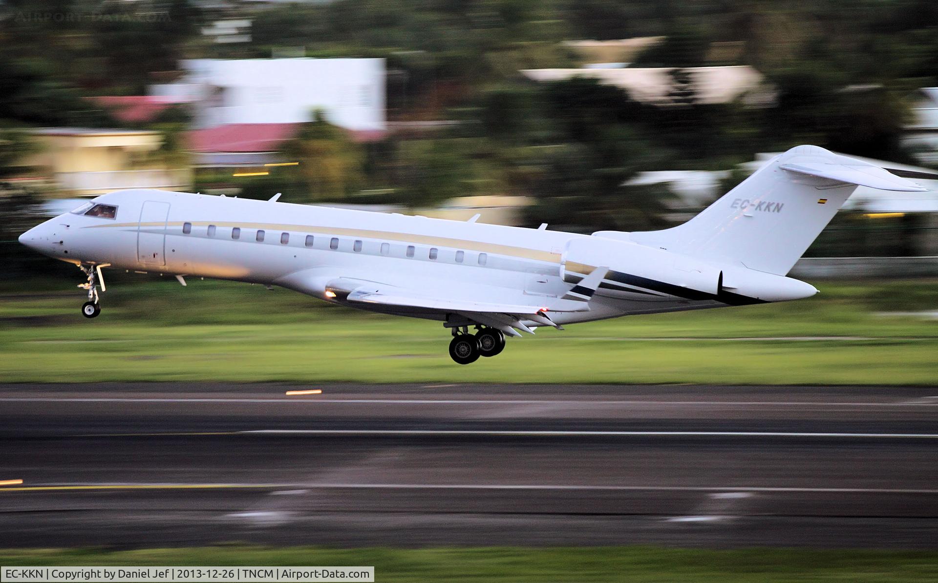 EC-KKN, 2001 Bombardier BD-700-1A10 Global Express C/N 9084, EC-KKN