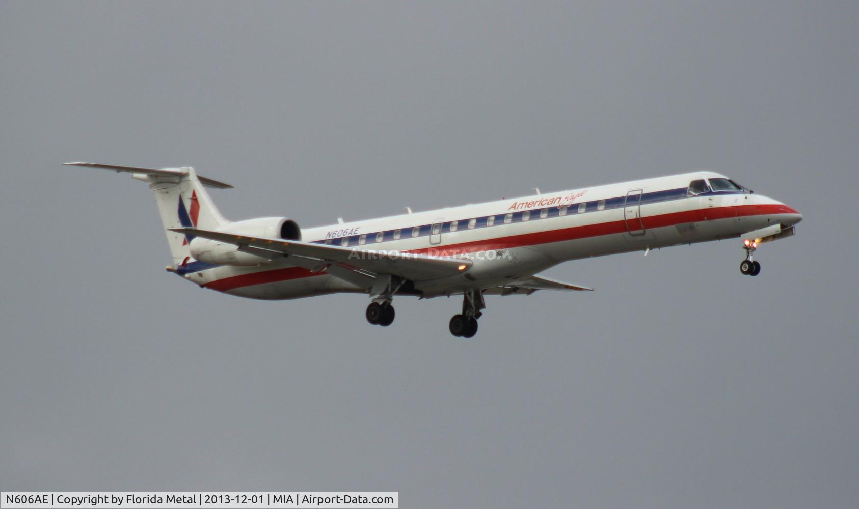 N606AE, 1998 Embraer ERJ-145LR (EMB-145LR) C/N 145062, American Eagle E145