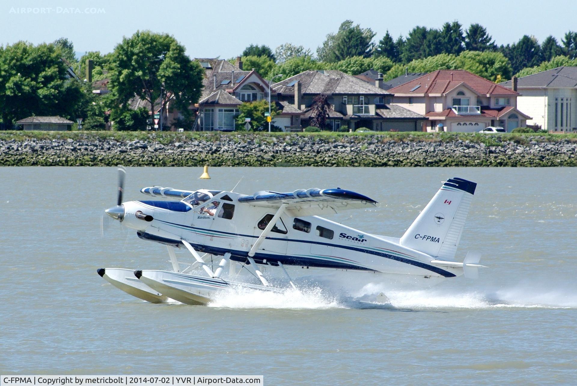 C-FPMA, 1966 De Havilland Canada DHC-2 Turbo Beaver Mk.3 C/N 1625TB15, Take off from the Fraser River