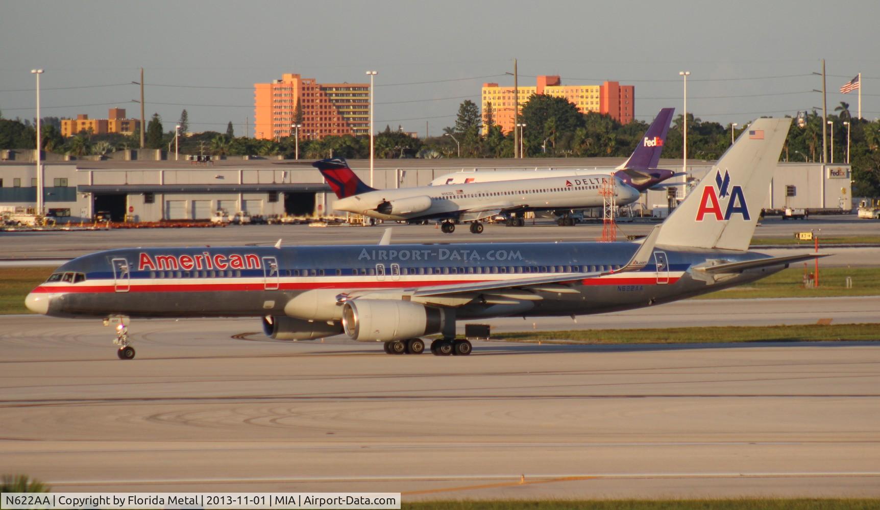 N622AA, 1990 Boeing 757-223 C/N 24580, American 757-200