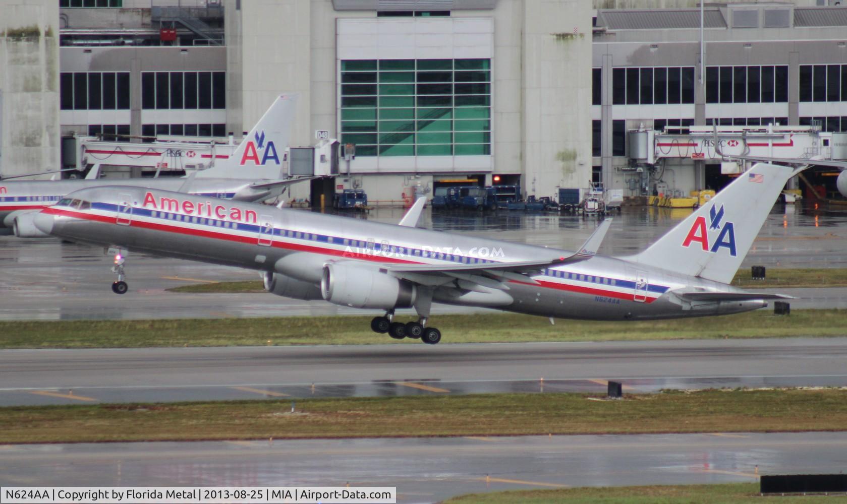 N624AA, 1990 Boeing 757-223 C/N 24582, American 757-200