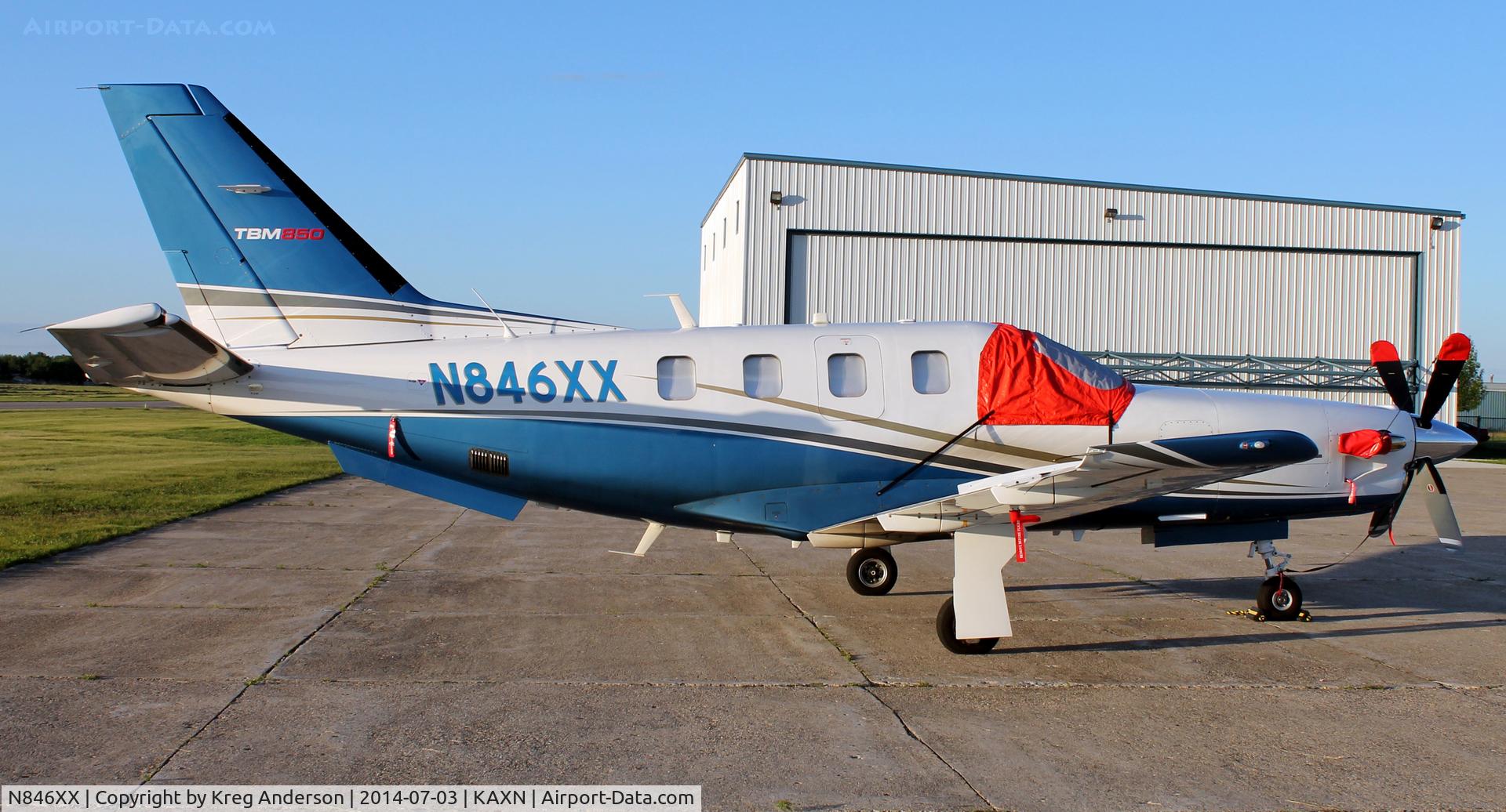 N846XX, 2013 Socata TBM-700 C/N 646, Socata TBM-700 on the ramp.
