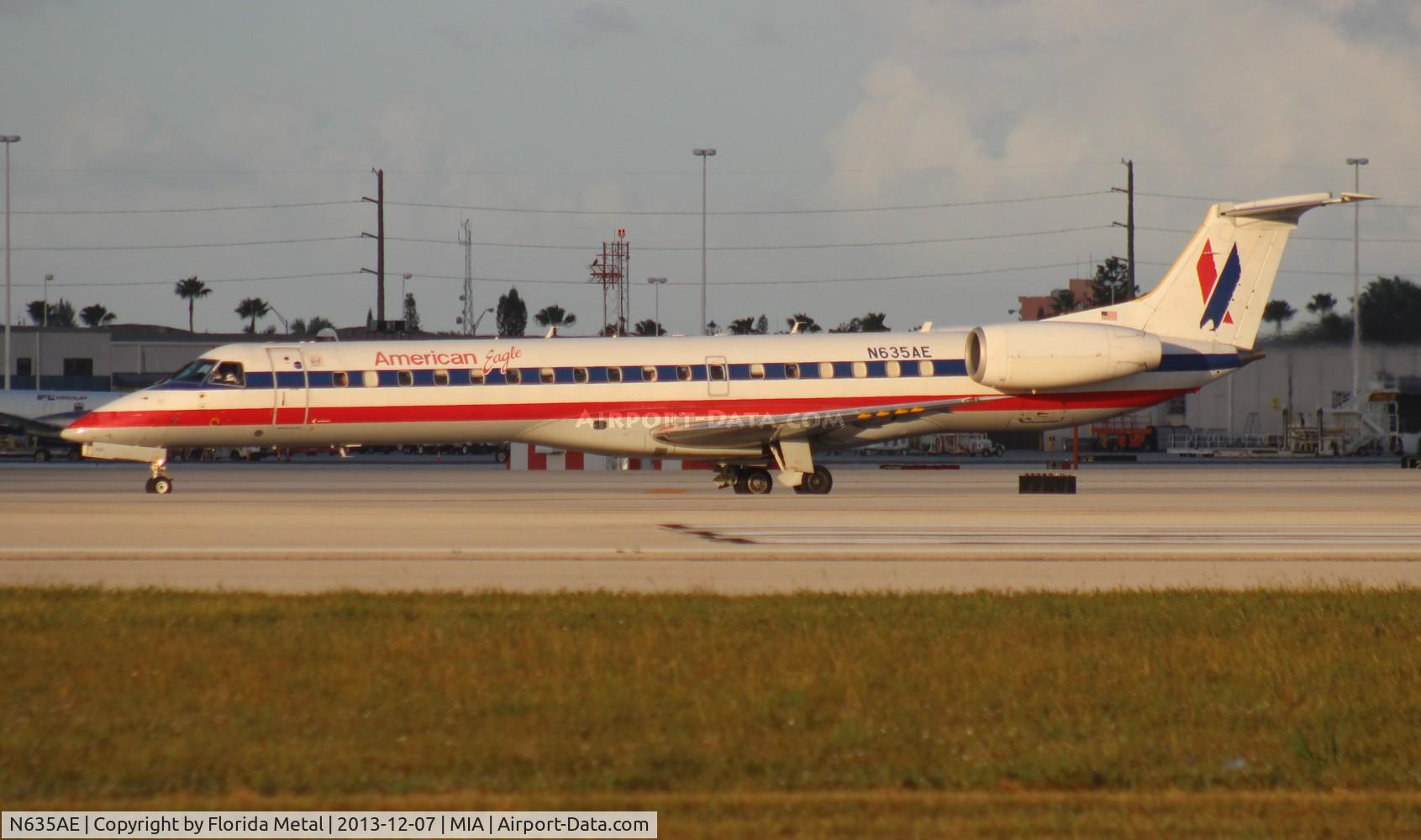 N635AE, 1999 Embraer ERJ-145LR (EMB-145LR) C/N 145158, American Eagle E145