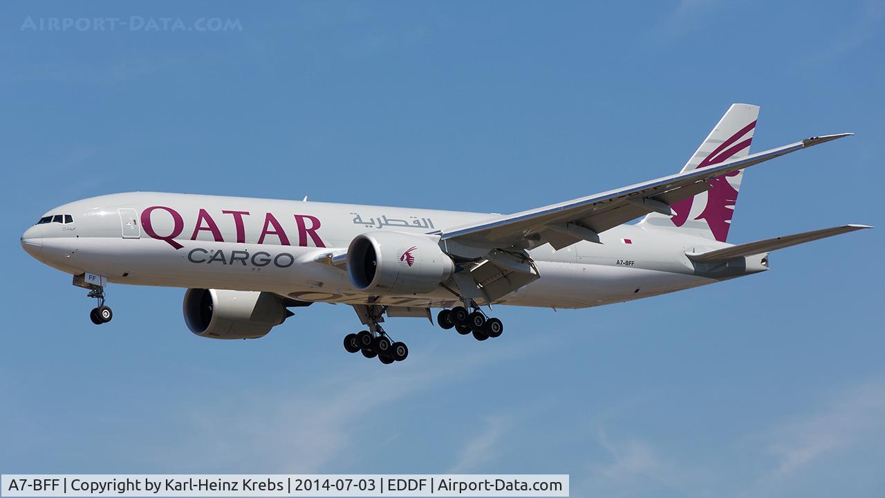 A7-BFF, 2014 Boeing 777-FDZ C/N 39645, Final RWY 25L