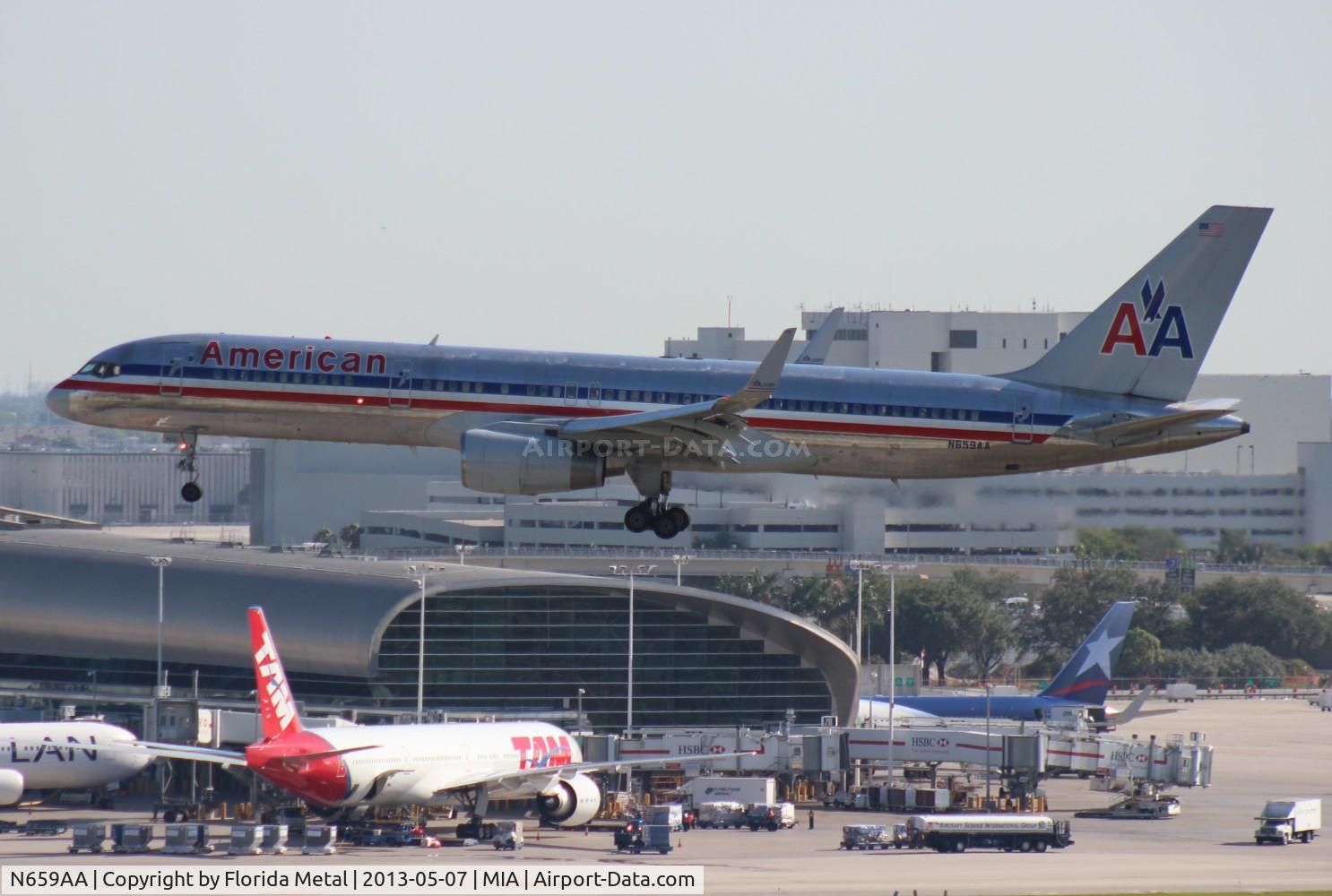 N659AA, 1992 Boeing 757-223 C/N 24617, American 757-200