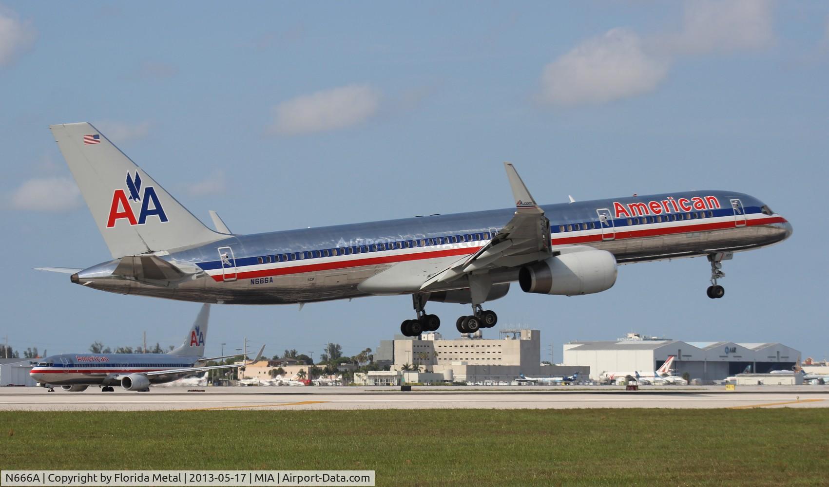 N666A, 1992 Boeing 757-223 C/N 25300, American 757-200