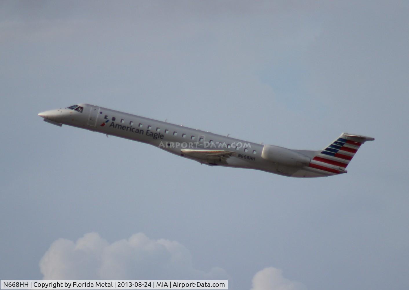 N668HH, 2004 Embraer ERJ-145LR (EMB-145LR) C/N 145785, American Eagle E145