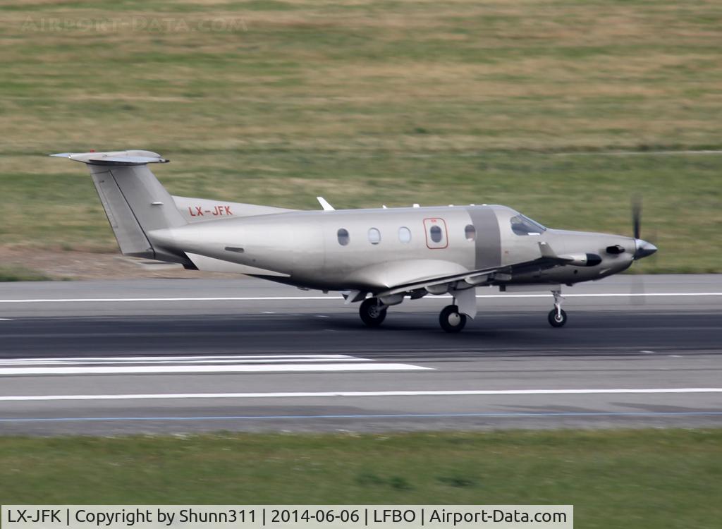 LX-JFK, 2005 Pilatus PC-12/45 C/N 683, Landing rwy 14R