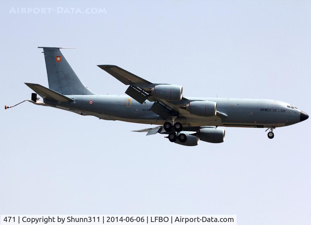 471, 1964 Boeing C-135FR Stratotanker C/N 18680, Go around for exercices above rwy 14R