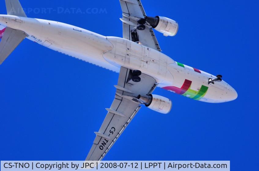 CS-TNO, 1991 Airbus A320-211 C/N 234, Sometimes, when traffic was dense, TAP used to do these interesting approaches on top on my house... This IS the correct position of the photo!