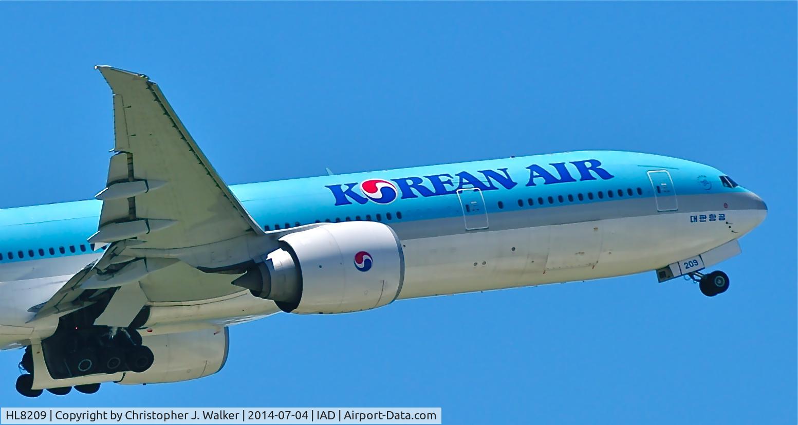 HL8209, 2010 Boeing 777-3B5/ER C/N 37646, Departing Dulles.