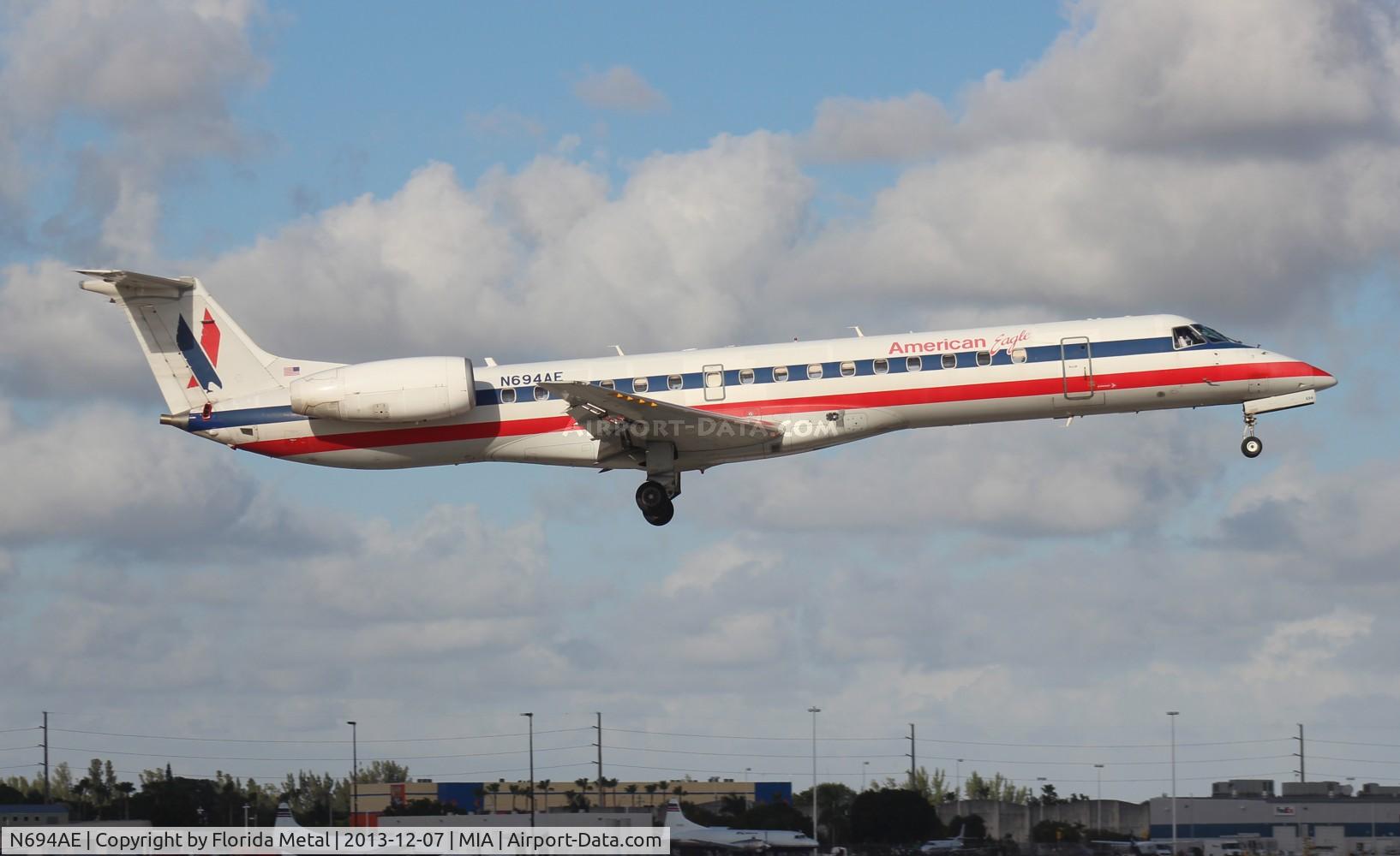 N694AE, 2004 Embraer ERJ-145LR (EMB-145LR) C/N 14500869, American Eagle E145LR