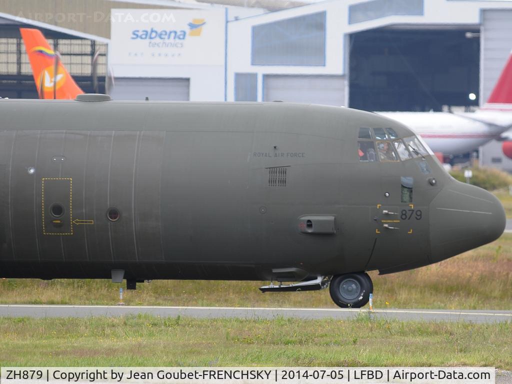 ZH879, 1998 Lockheed Martin C-130J-30 Hercules C.4 C/N 382-5463, flight RRR5702