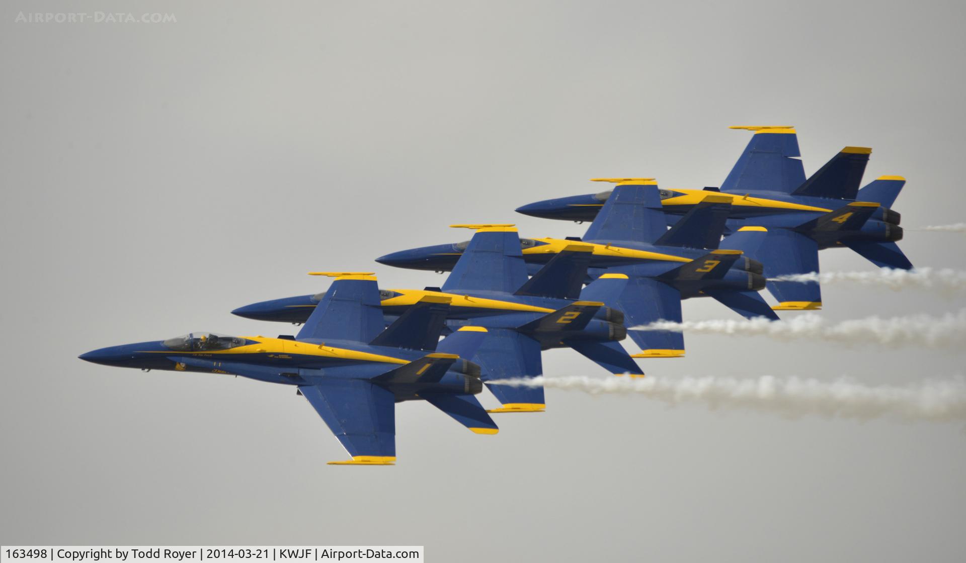 163498, 1988 McDonnell Douglas F/A-18C Hornet C/N 0737/C053, Ultimate close formation flying