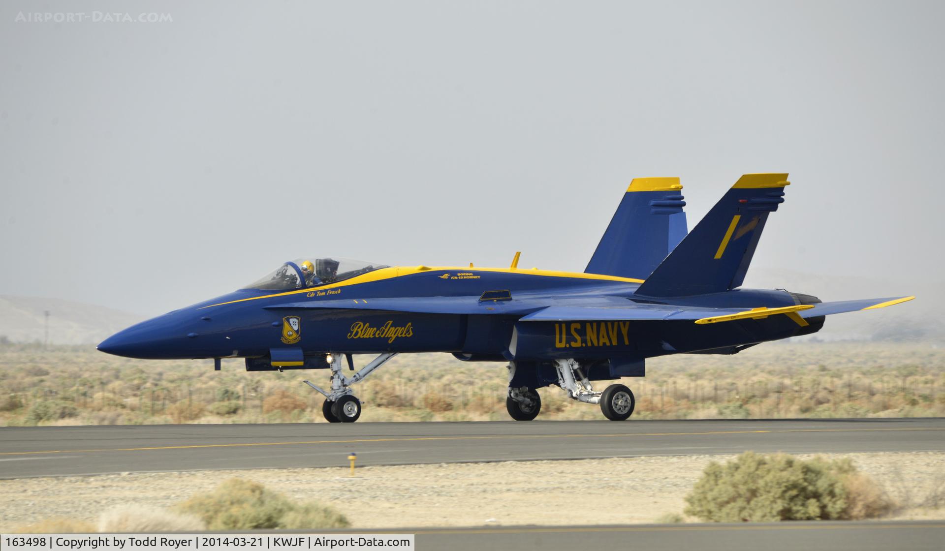 163498, 1988 McDonnell Douglas F/A-18C Hornet C/N 0737/C053, roll out on landing