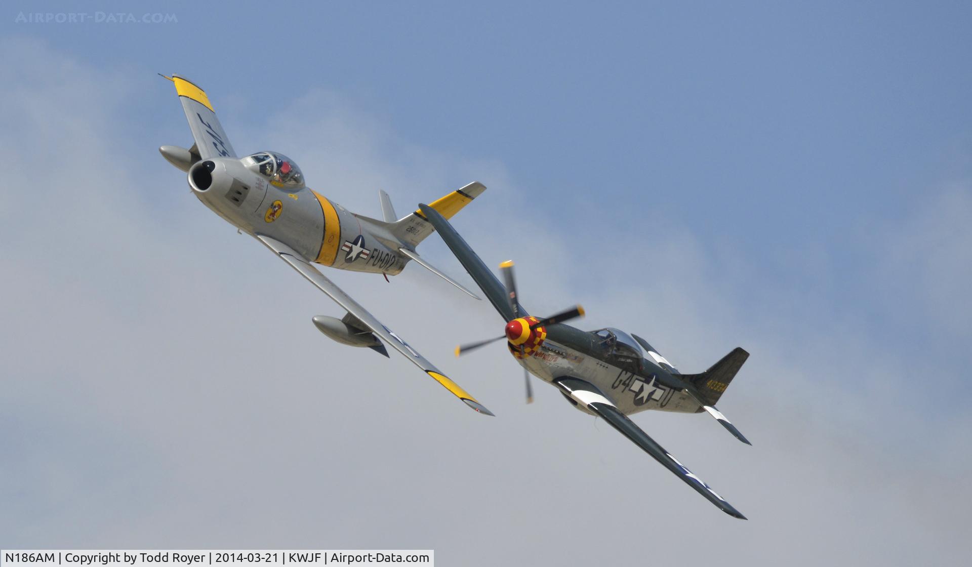 N186AM, 1952 North American F-86F Sabre C/N 191-708, Nice formation