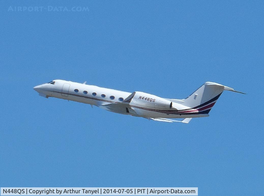 N448QS, 2007 Gulfstream Aerospace GIV-X (G450) C/N 4100, Taking off from PIT
