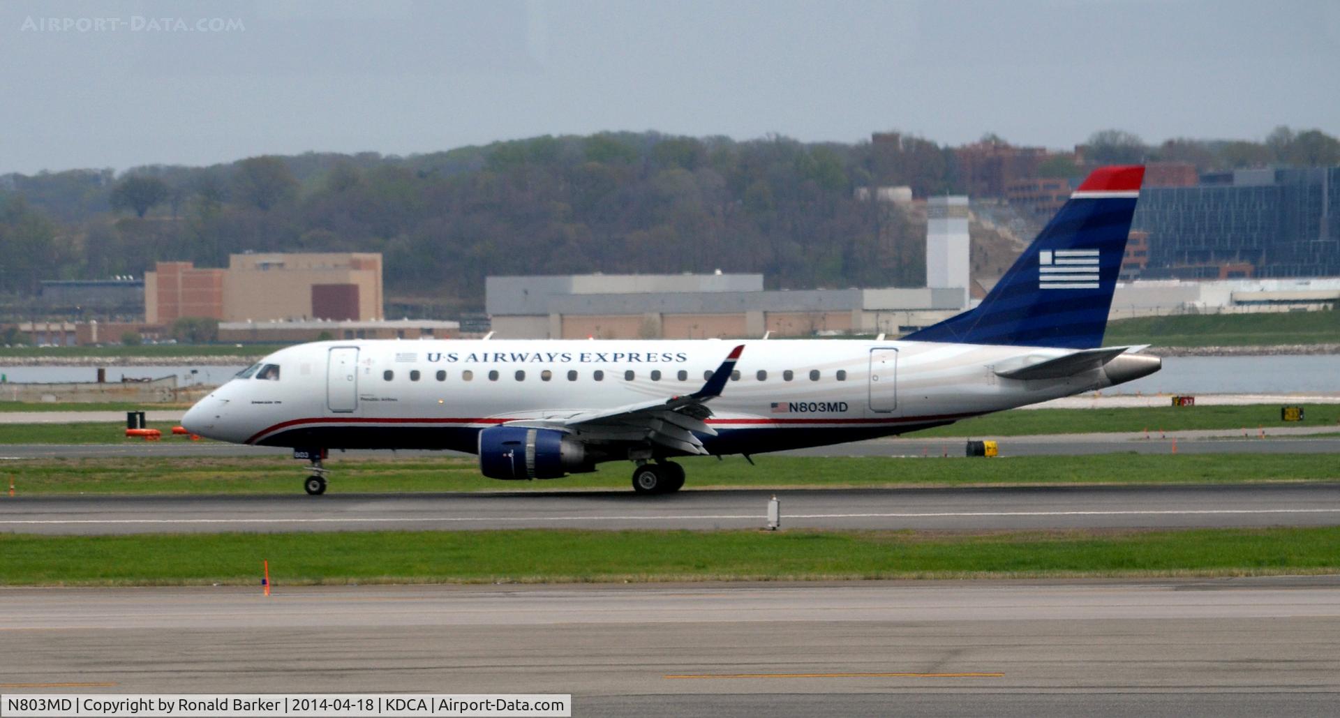 N803MD, 2004 Embraer 170SU (ERJ-170-100SU) C/N 17000015, Landing National Airport