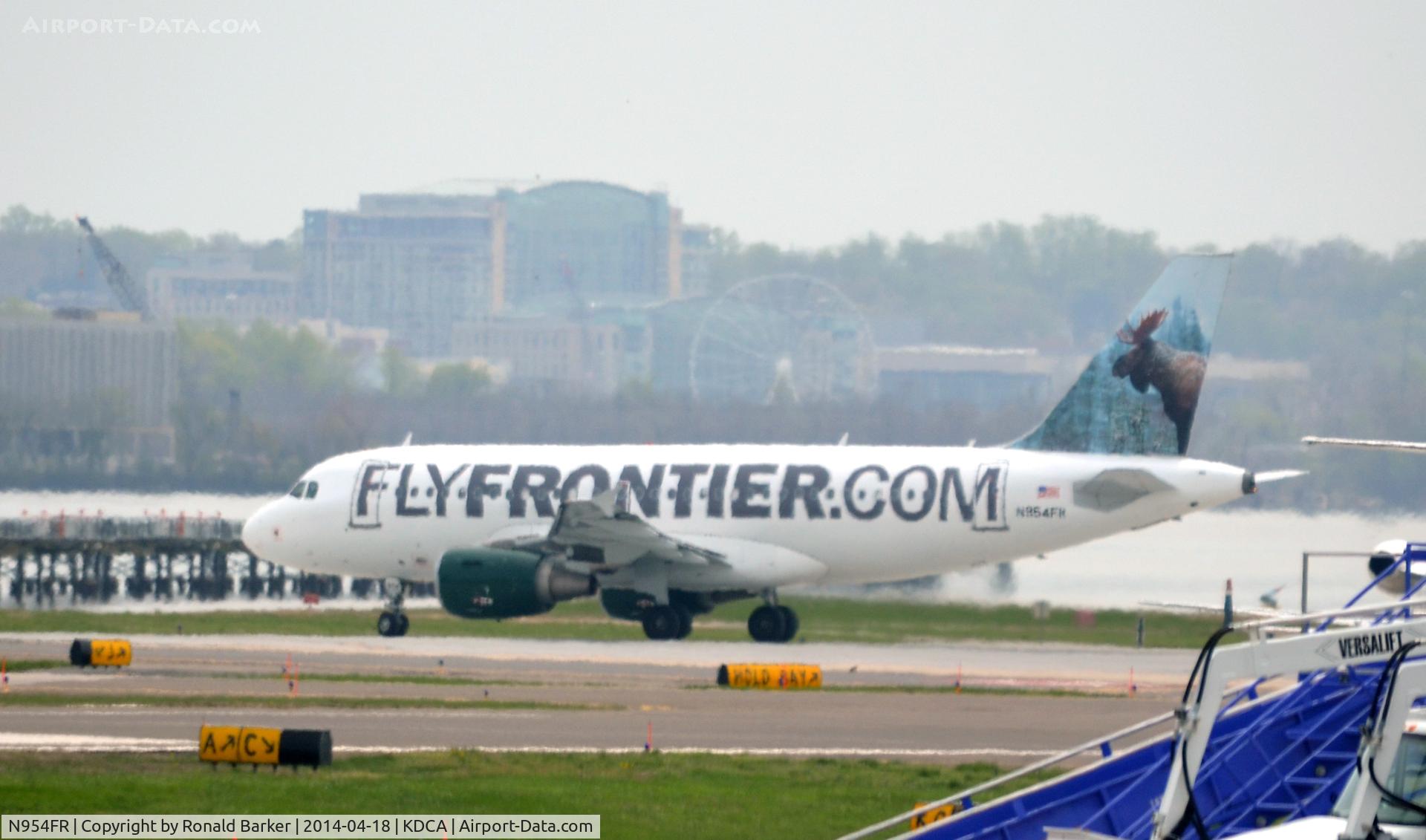 N954FR, 2002 Airbus A319-112 C/N 1786, Taxi National Airport