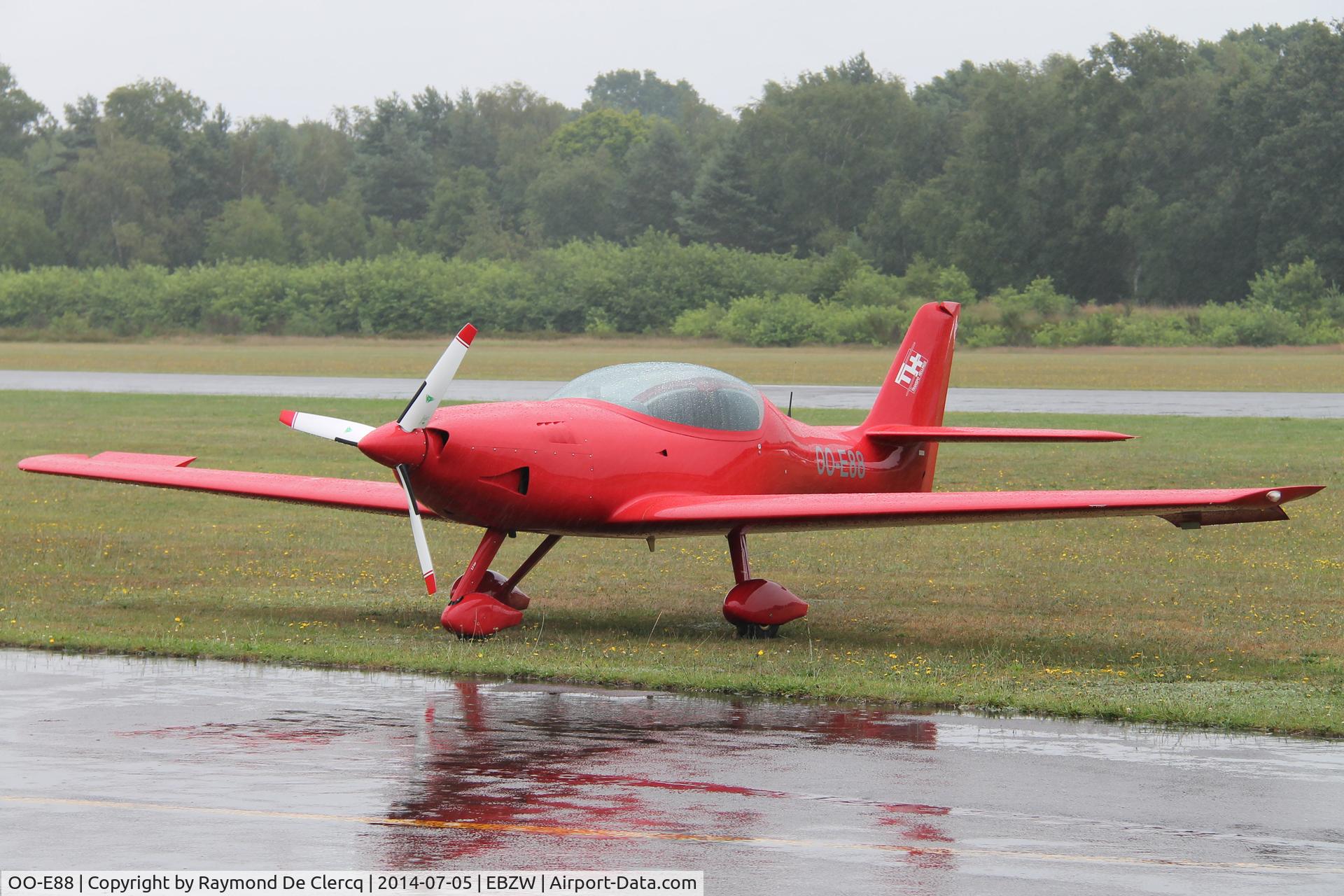 OO-E88, 2005 Capco Impulse C/N 038, Black Mountain Fly-Inn 2014