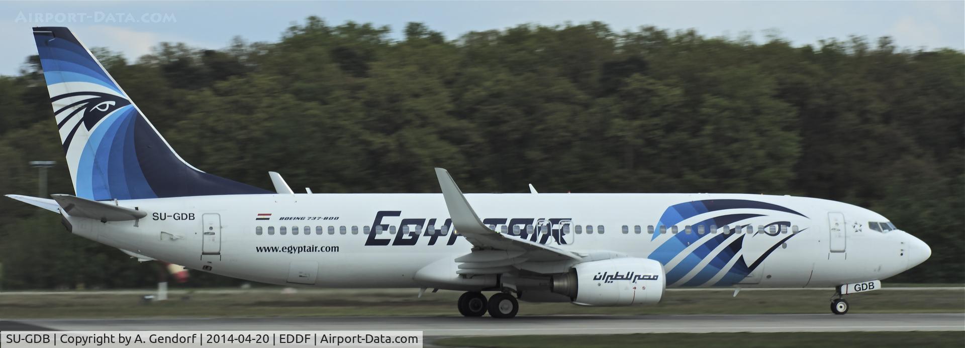 SU-GDB, 2009 Boeing 737-866 C/N 35567, Egyptair, is here speeding up on RWY 18 at Frankfurt Rhein/Main Int'l(EDDF)