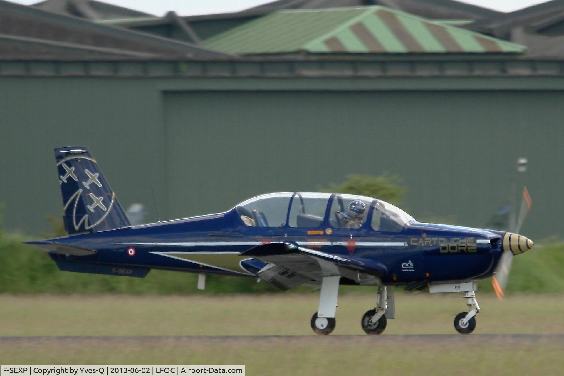 F-SEXP, Socata TB-30 Epsilon C/N 99, Socata TB30 Epsilon (F-SEXP), French Air Force Aerobatics Team Cartouche Doré, Landing rwy 28, Châteaudun Air Base 279 (LFOC) Open day 2013