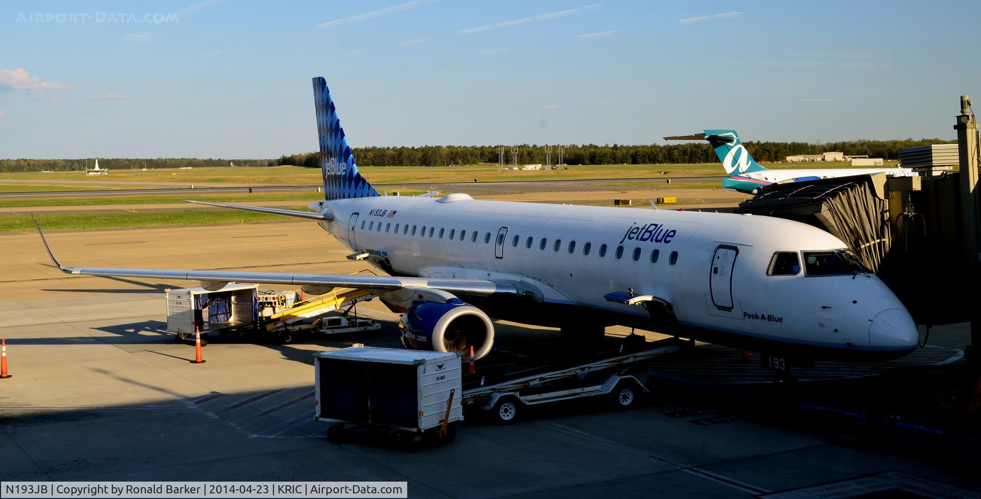 N193JB, 2005 Embraer 190AR (ERJ-190-100IGW) C/N 19000017, Peek a Blue  Richmond