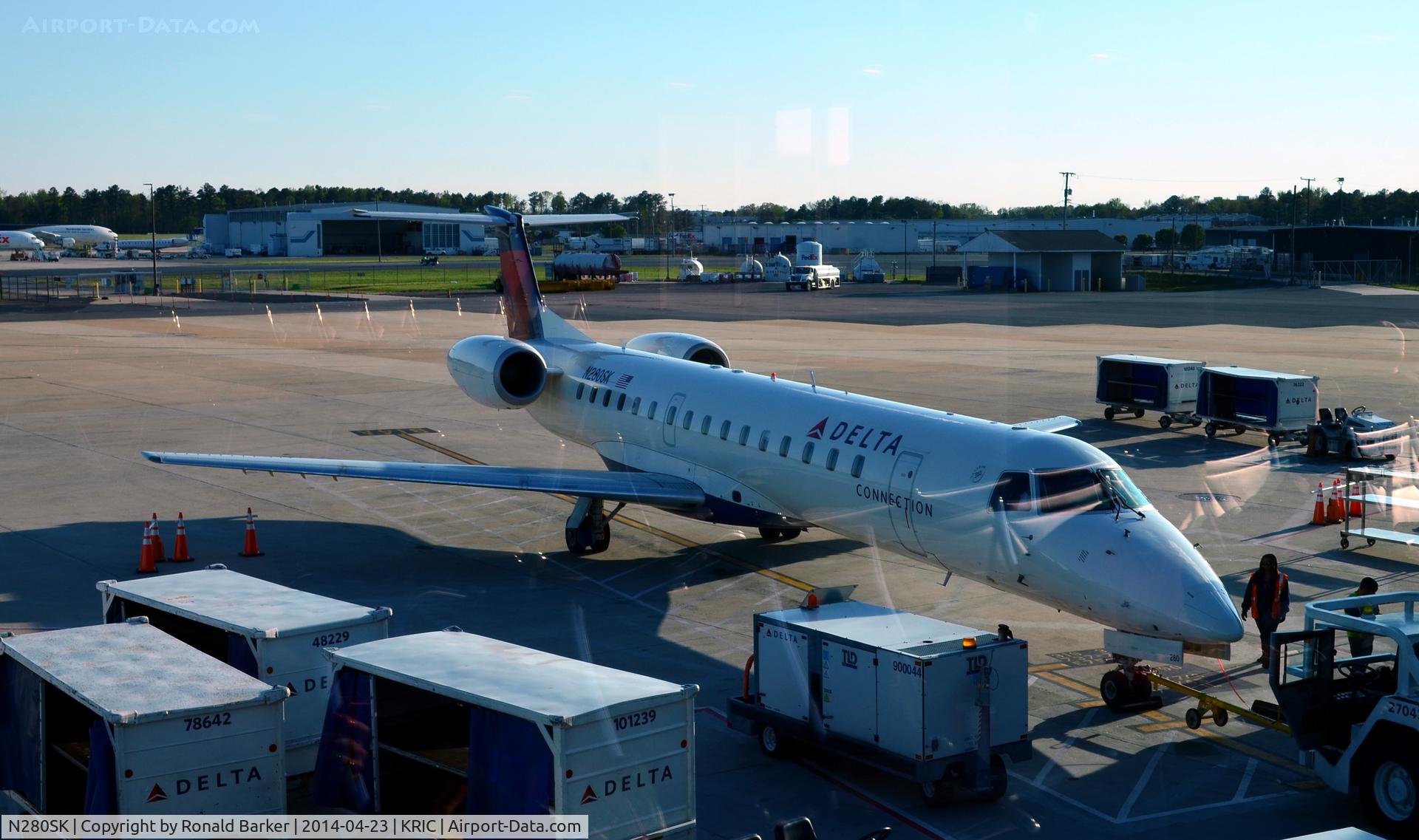 N280SK, 2001 Embraer ERJ-145LR (EMB-145LR) C/N 145381, Richmond