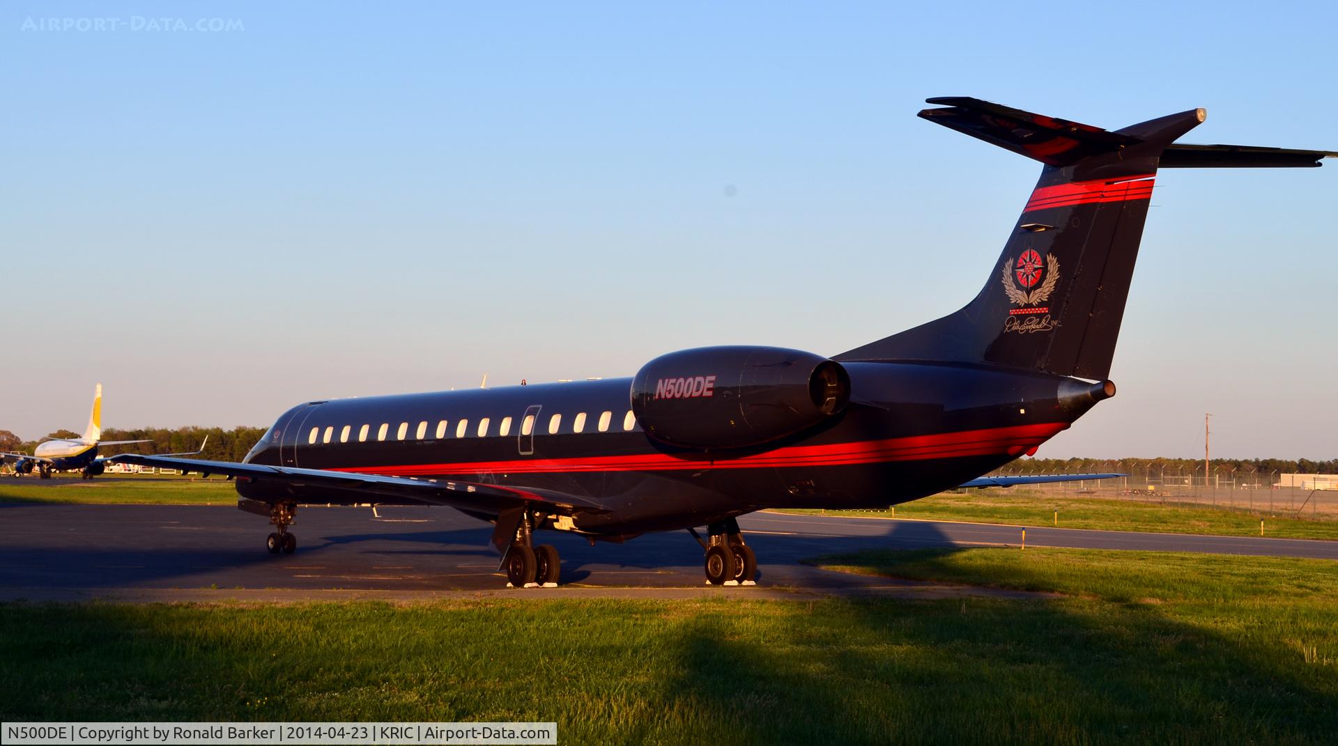 N500DE, 1998 Embraer EMB-145EP (ERJ-145EP) C/N 145084, Richmond
