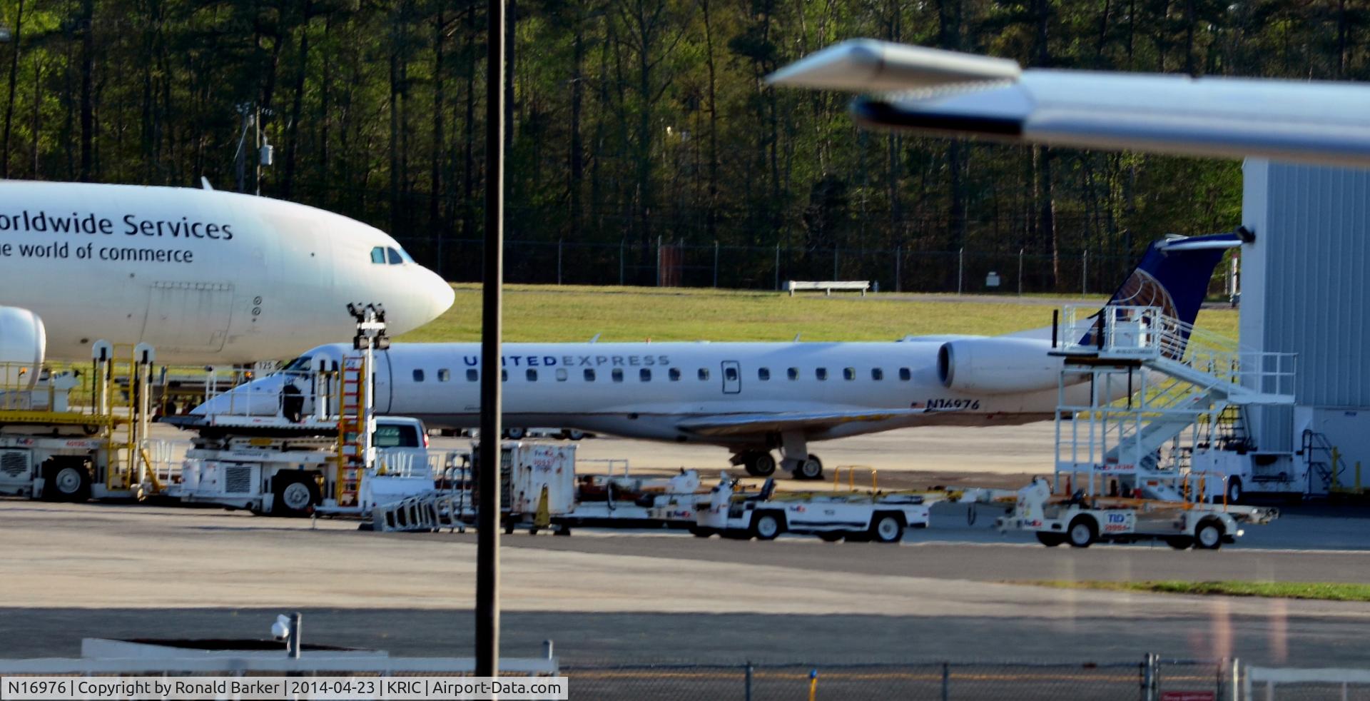 N16976, 1999 Embraer EMB-145LR C/N 145171, Richmond